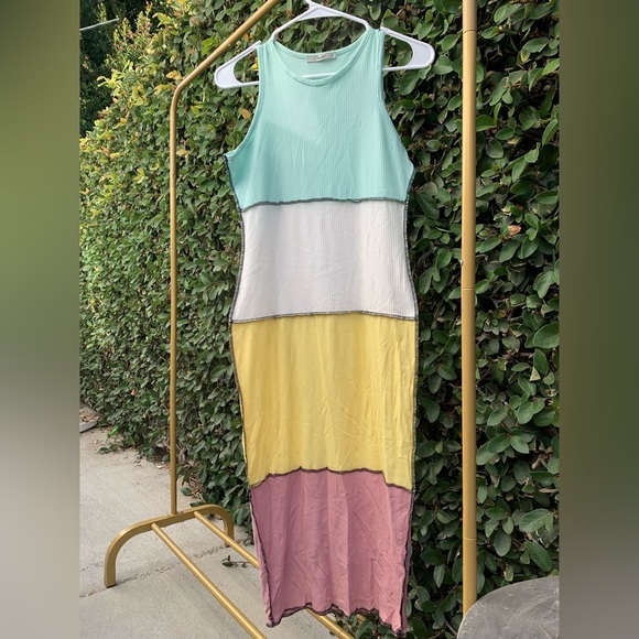 🌟 Papaya Color Block Dress 🌟 - Picture 1 of 3